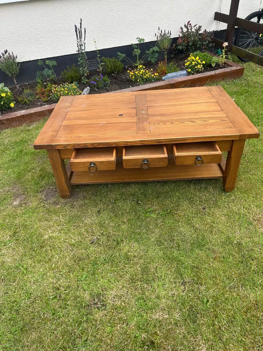 Beautiful Mexican Pine Coffee Table - Image 2