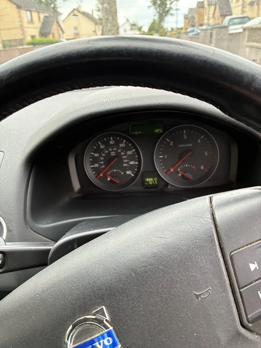 Volvo s40 - Image 4