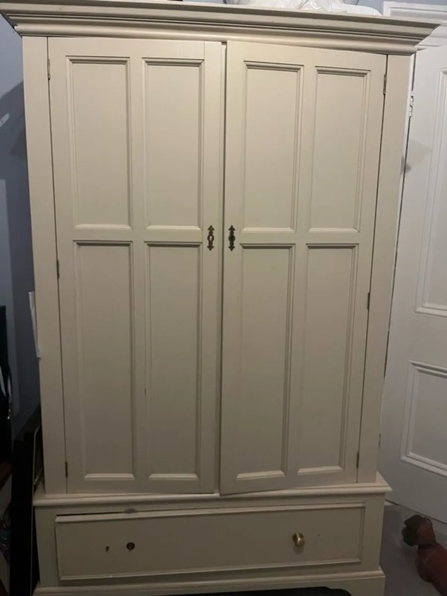 wardrobes - Image 3