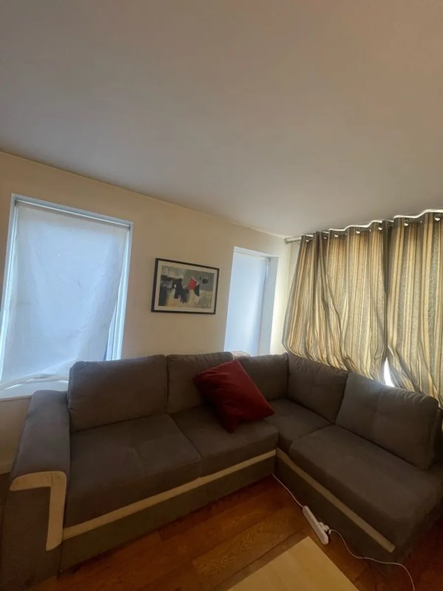 Corner sofa - Image 1