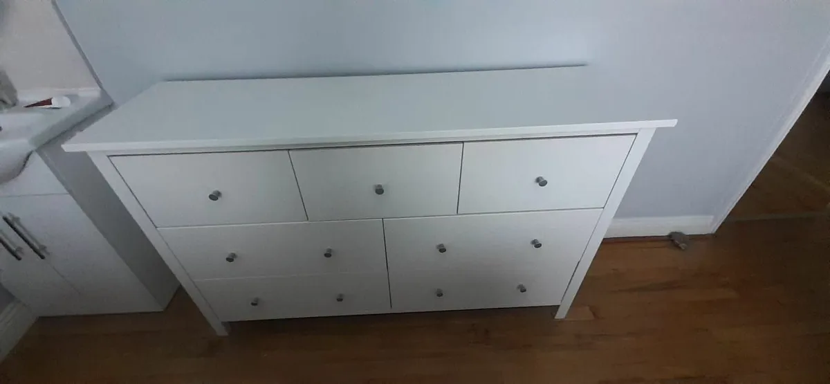 large white chest of drawers/sideboard - Image 4
