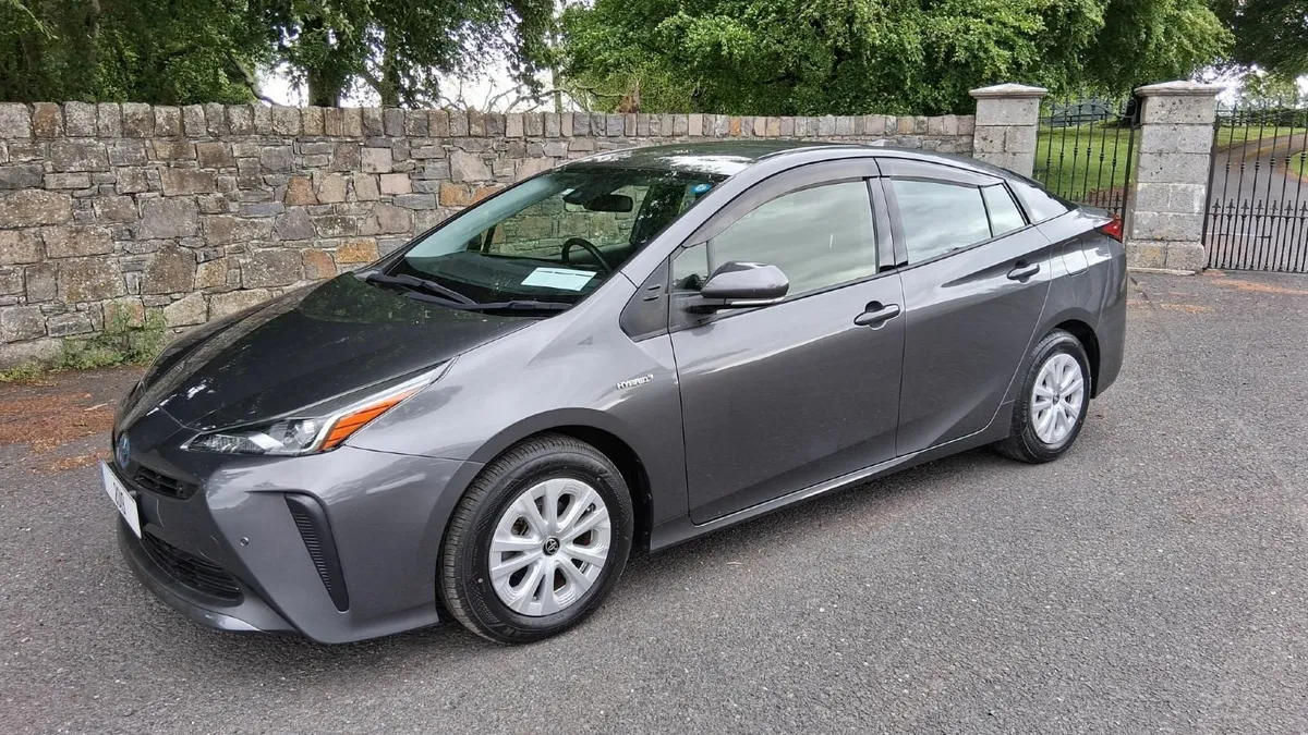 Toyota Prius 2019 - Image 1