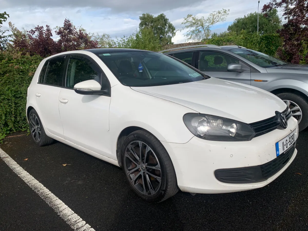 Volkswagen Golf 2011 - Image 1
