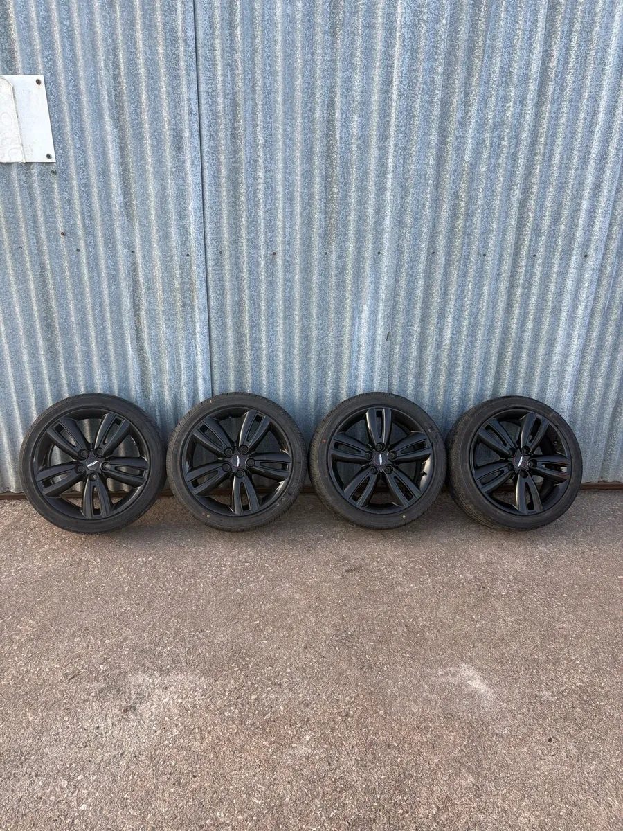 Mini Cooper - Image 1