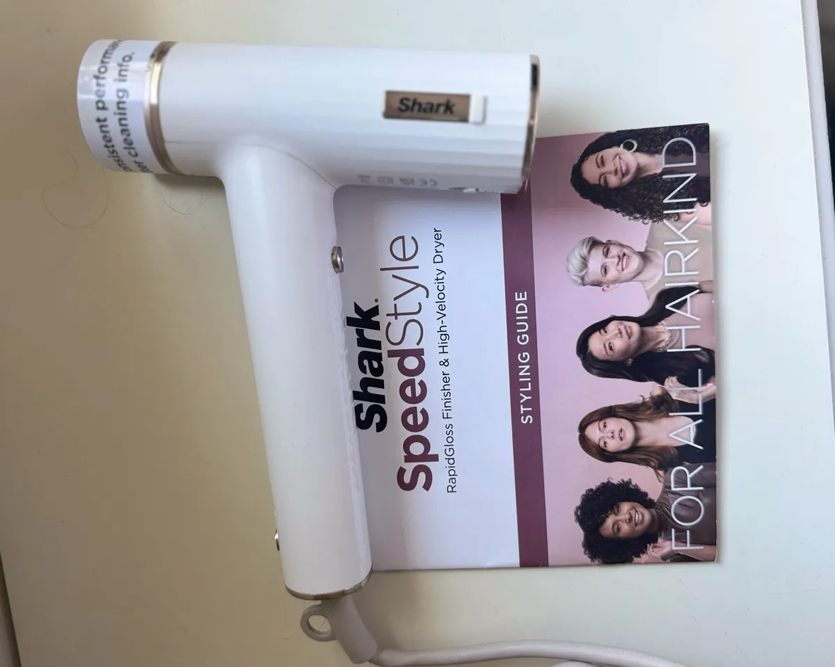 Shark Speedstyle Pro 3 in 1 Hair styler - Image 1