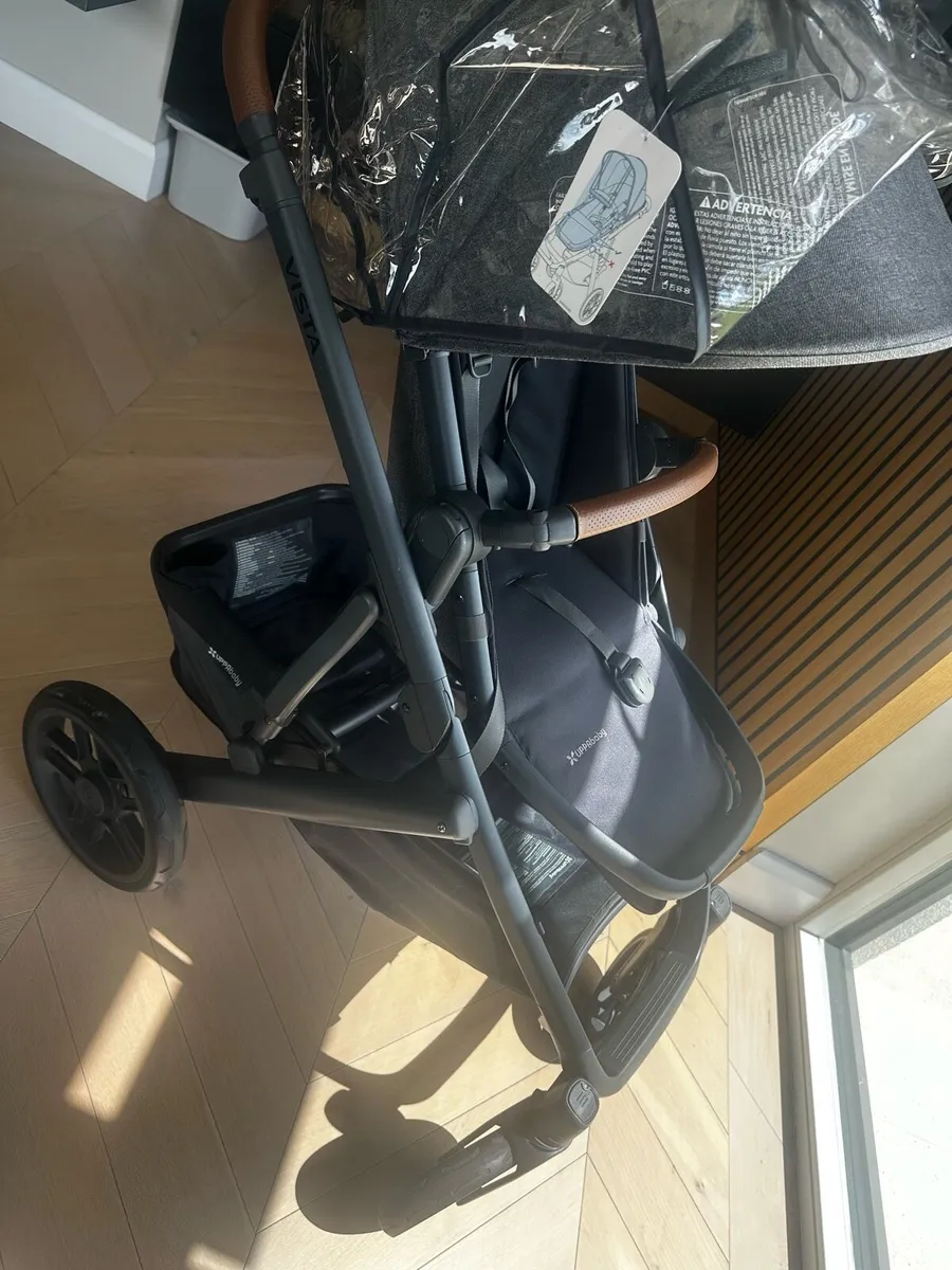 Uppababy vista v2 + maxi cosi pebble 360 - Image 1