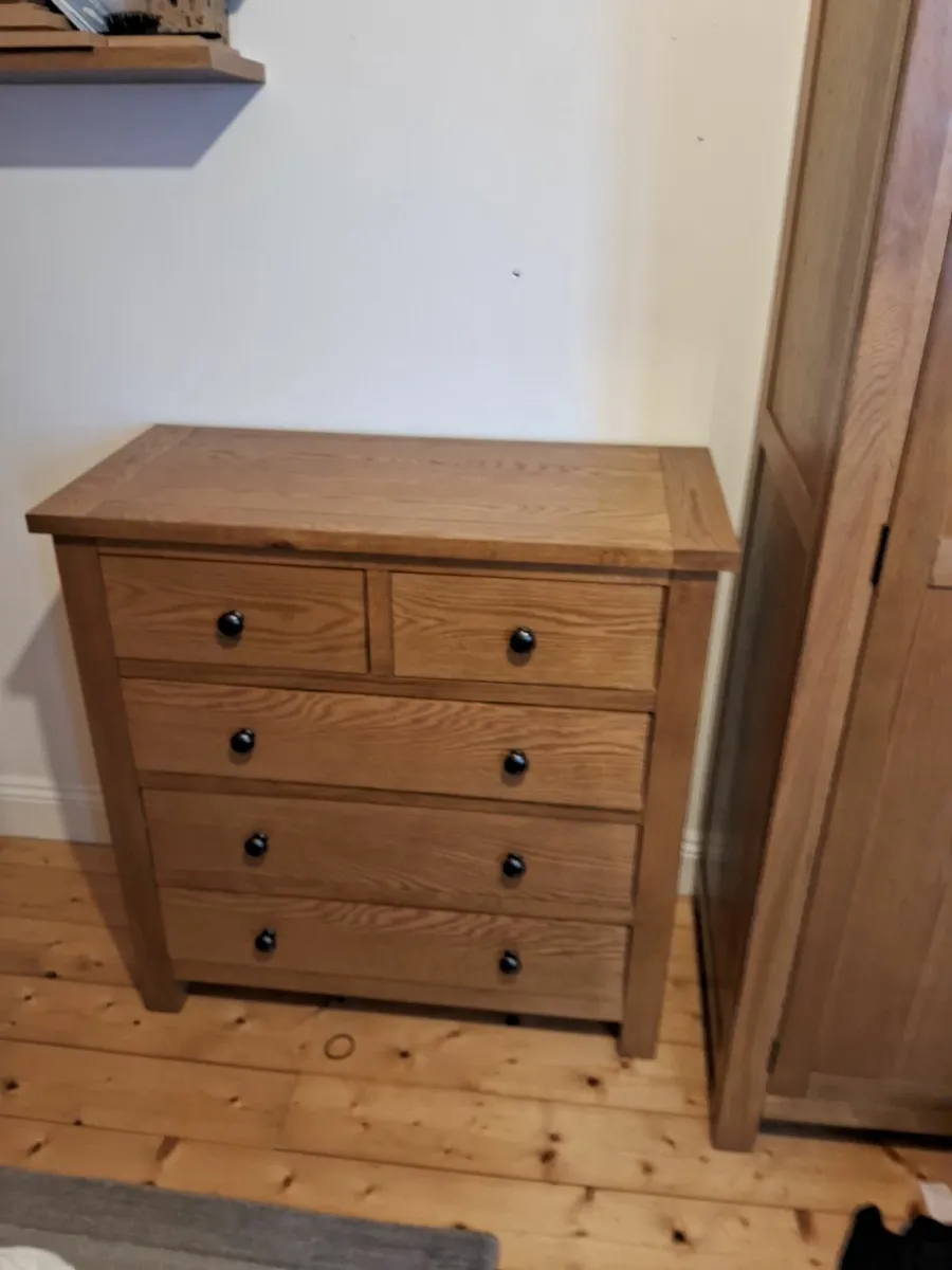 Bedroom furniture - Image 2