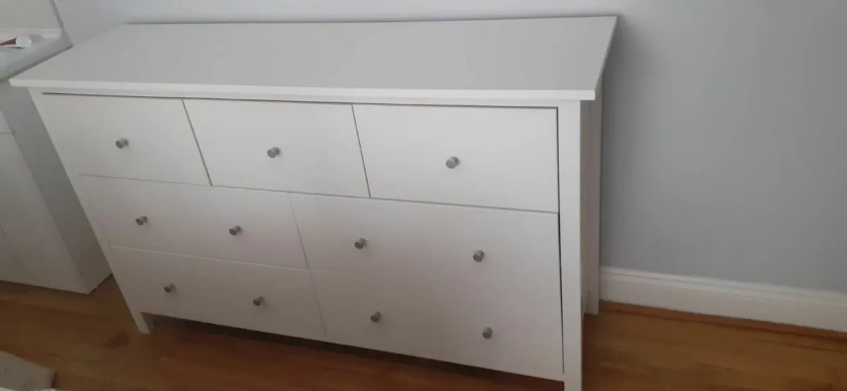 large white chest of drawers/sideboard - Image 2