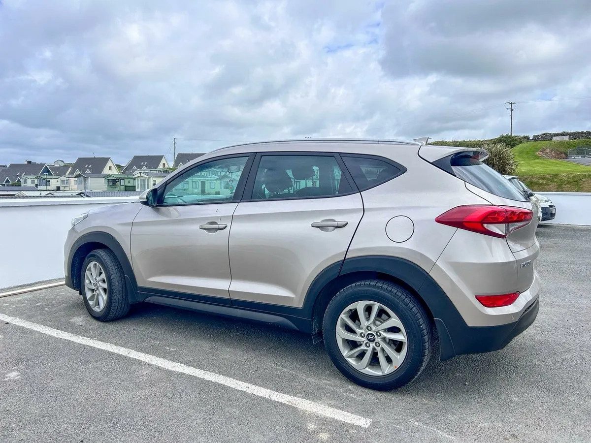 Hyundai Tucson 2018 Executive - Image 2