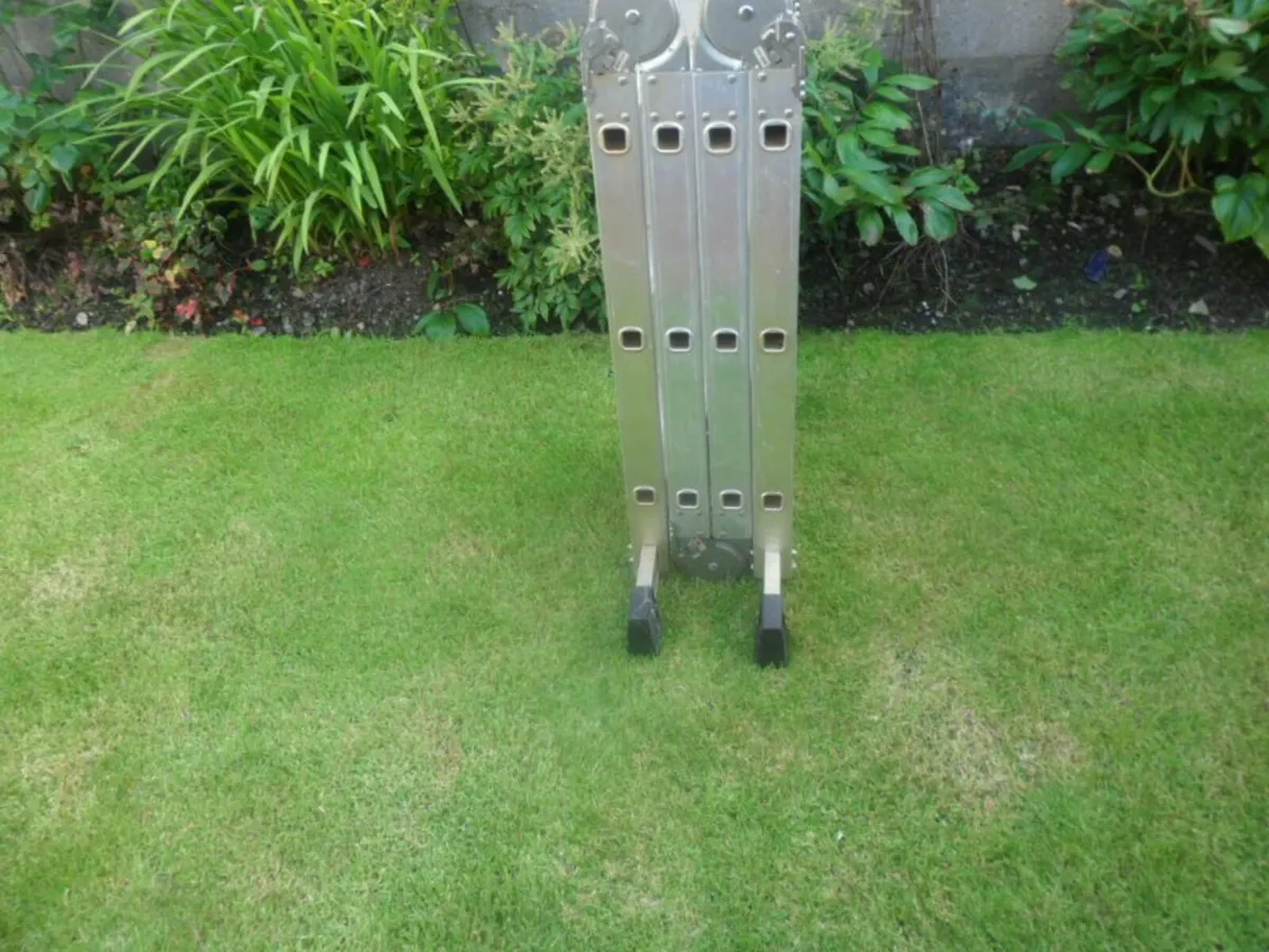 folding ladder - Image 3