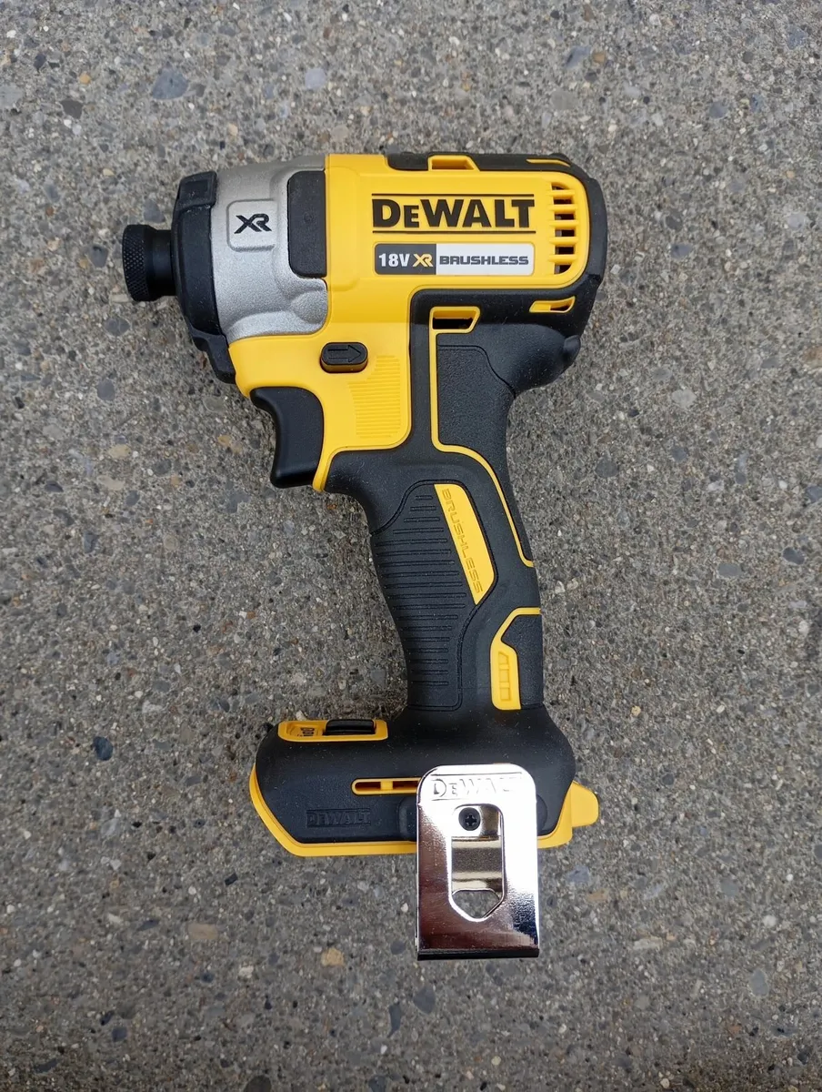 DeWalt dcf887 (New) - Image 1