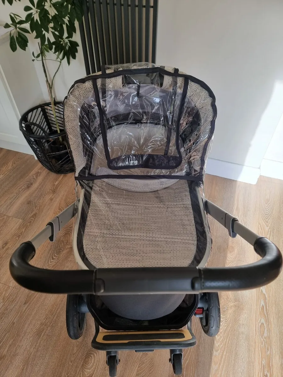 UPPAbaby Vista V2 Travel System Bundle - Image 3