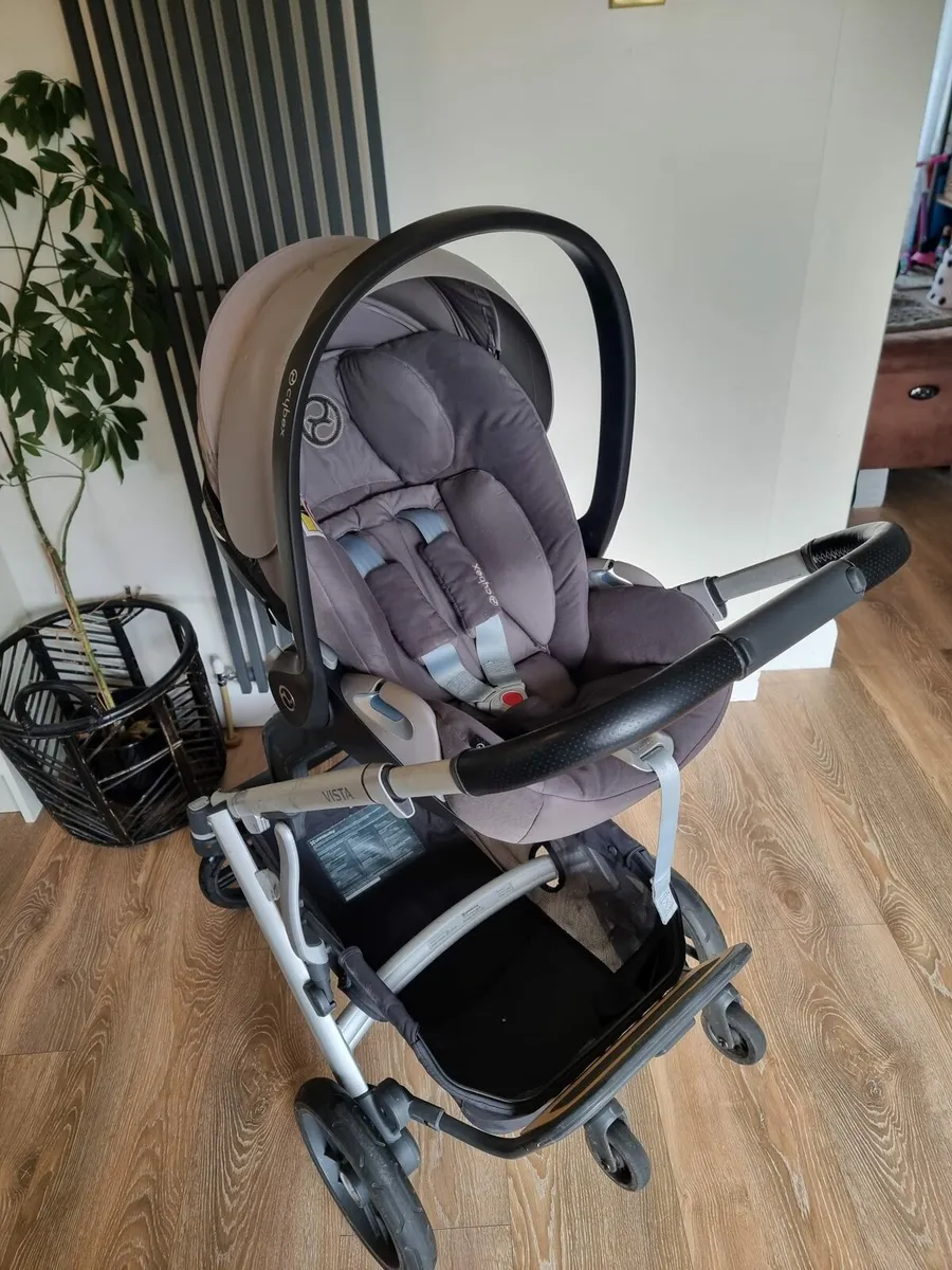 UPPAbaby Vista V2 Travel System Bundle - Image 4