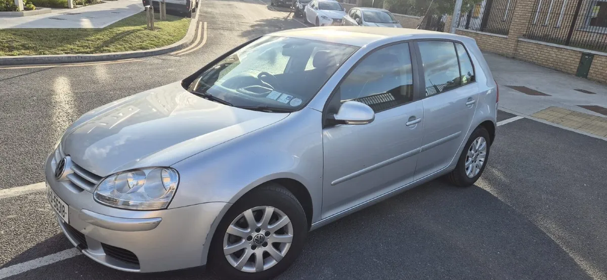 Volkswagen Golf 2008 - Image 2