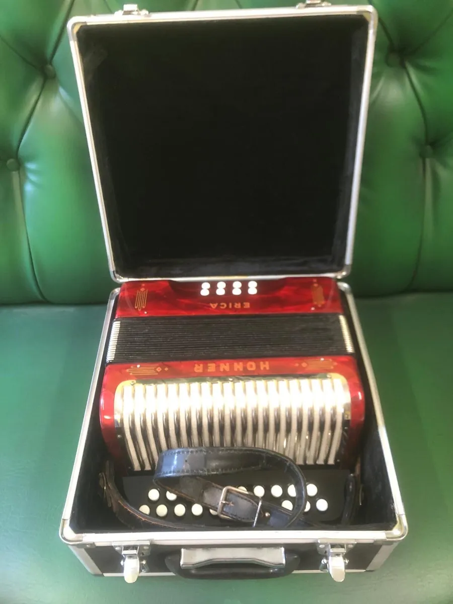1950’s Hohner b/c accordion - Image 1