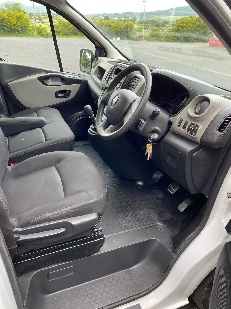 Renault Trafic Ll29 business DCI - Image 2
