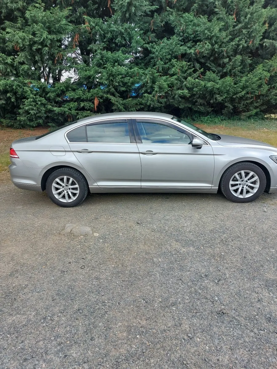 Volkswagen Passat 2016 - Image 3