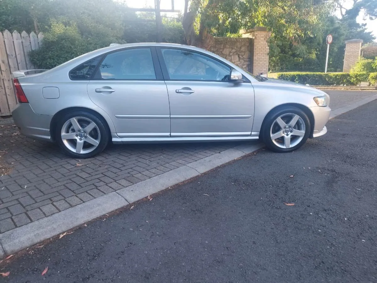 10 Volvo S40 1.6 Diesel only 76000miles R -Design - Image 2