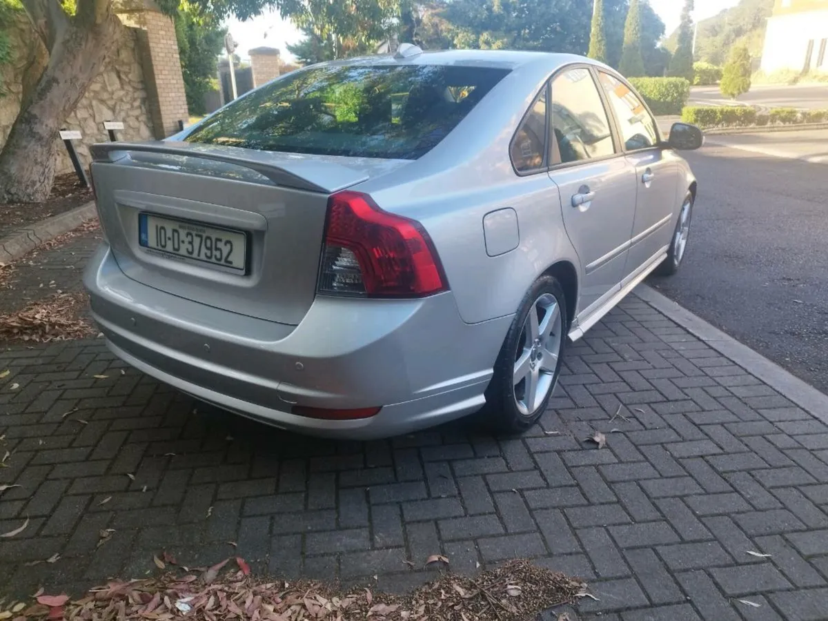 10 Volvo S40 1.6 Diesel only 76000miles R -Design - Image 3