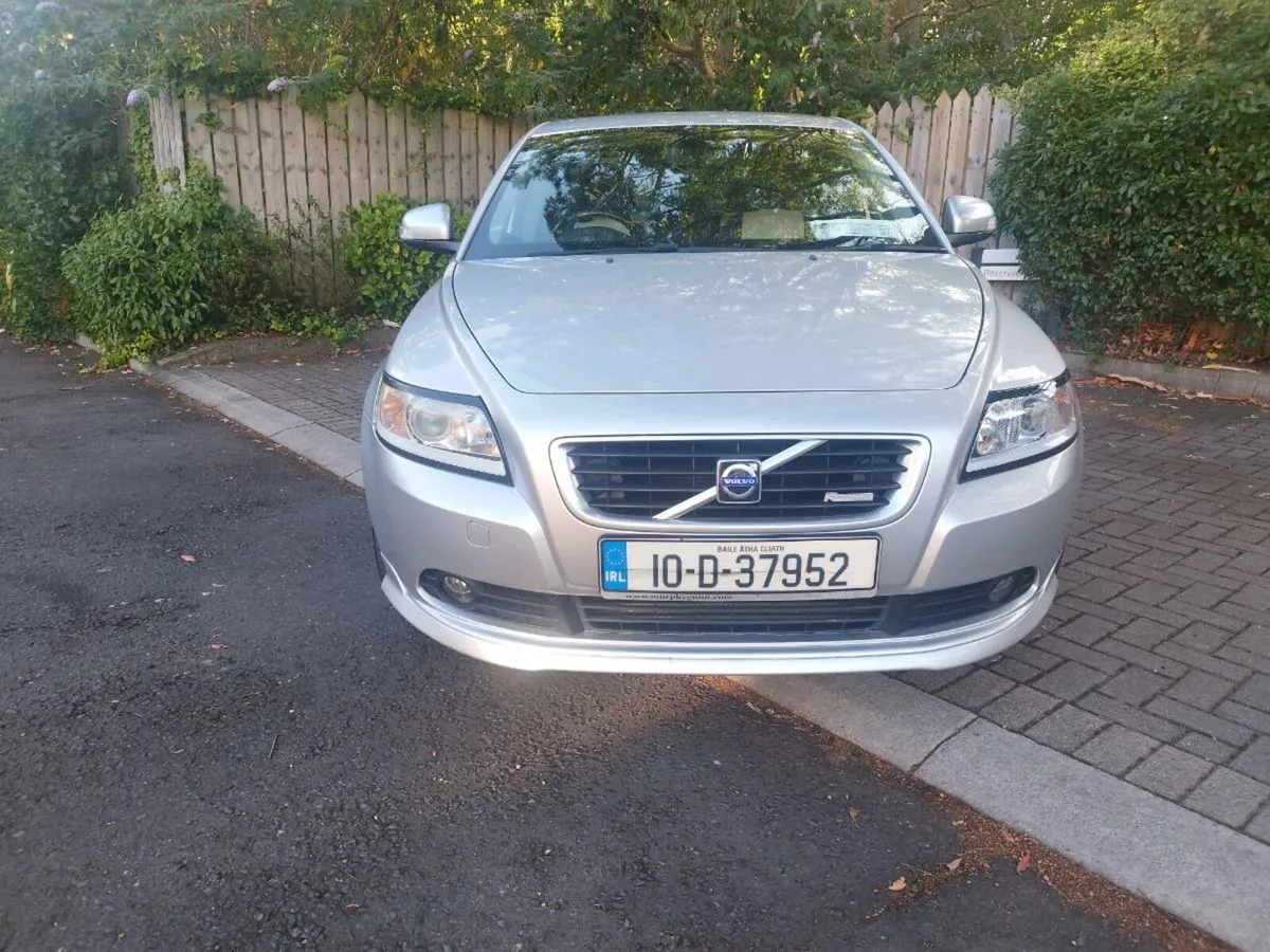 10 Volvo S40 1.6 Diesel only 76000miles R -Design - Image 4