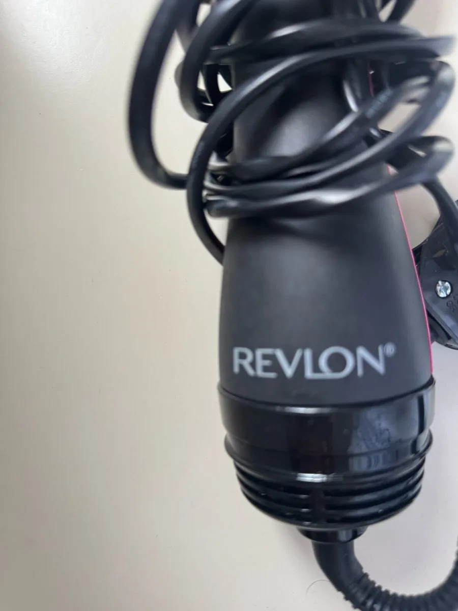 Revlon Salon One-Step Hair Dryer and Volumiser - Image 3