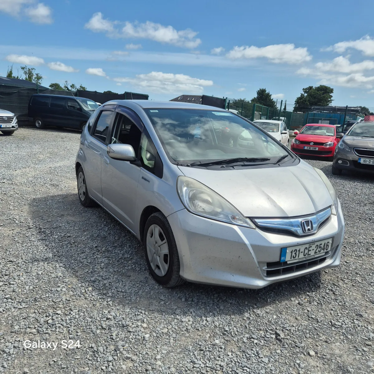 2013 honda fit hybrid automatic - Image 3
