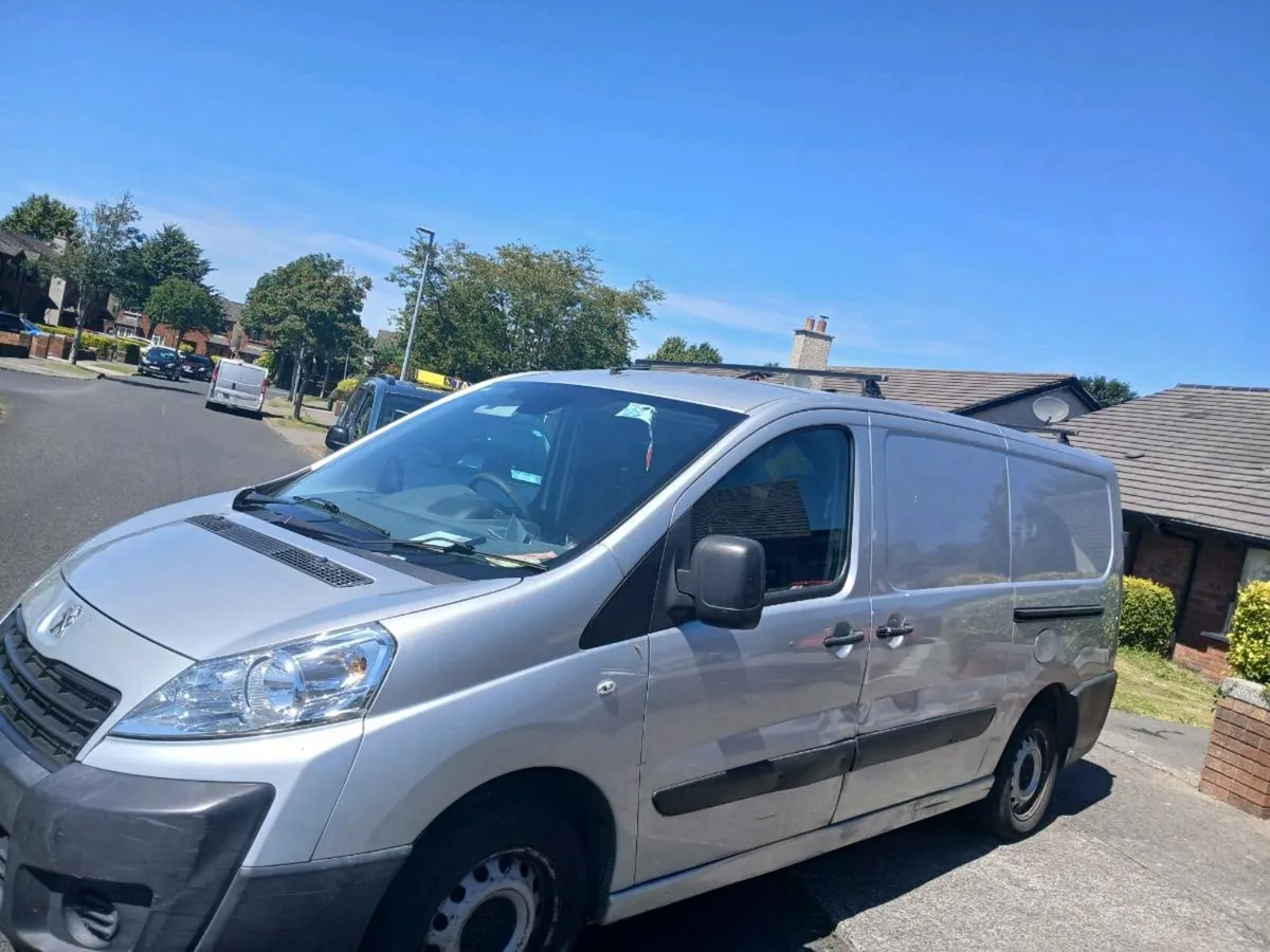 Van - Image 4