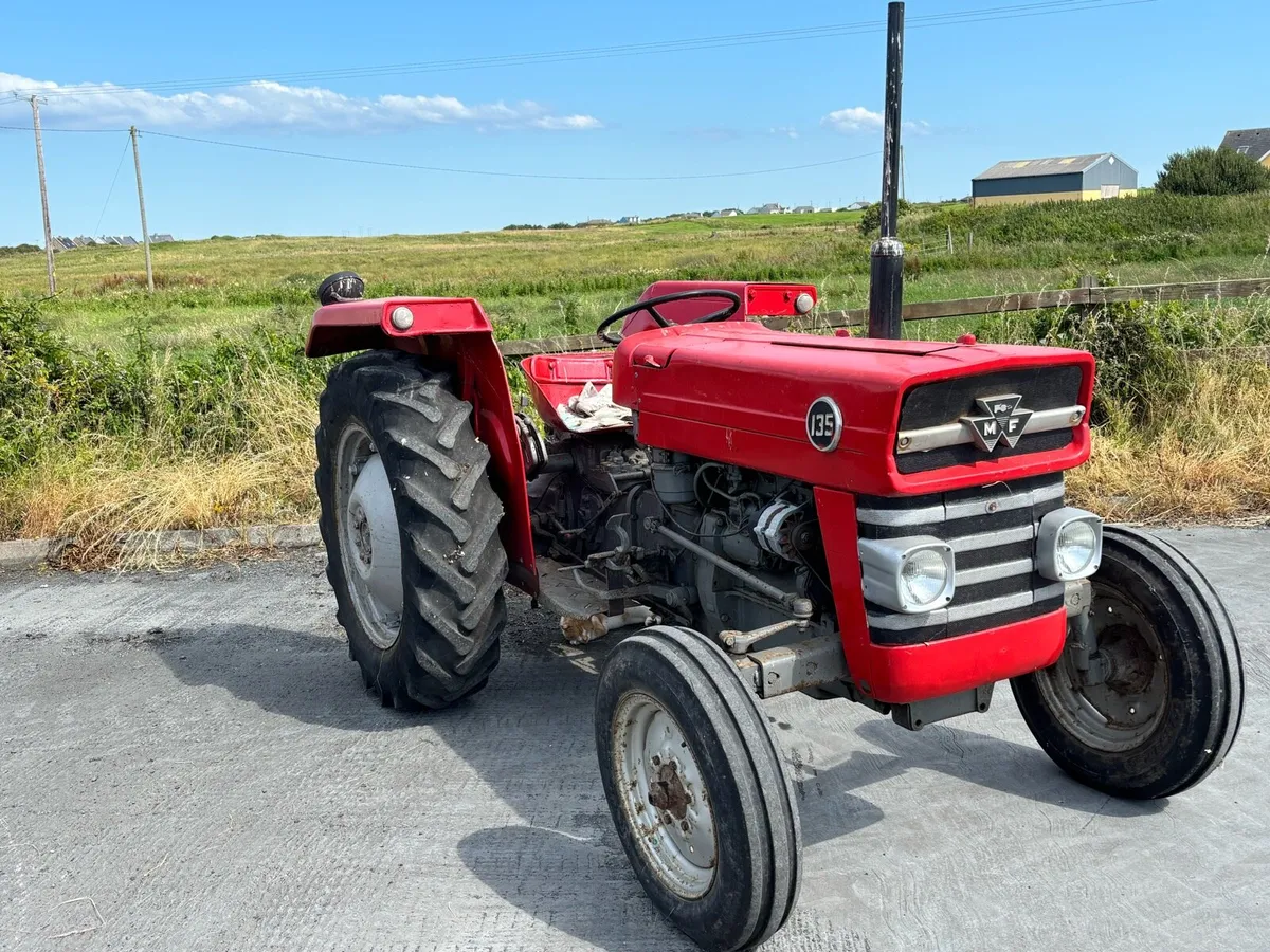 Massey Ferguson 135 - Image 1