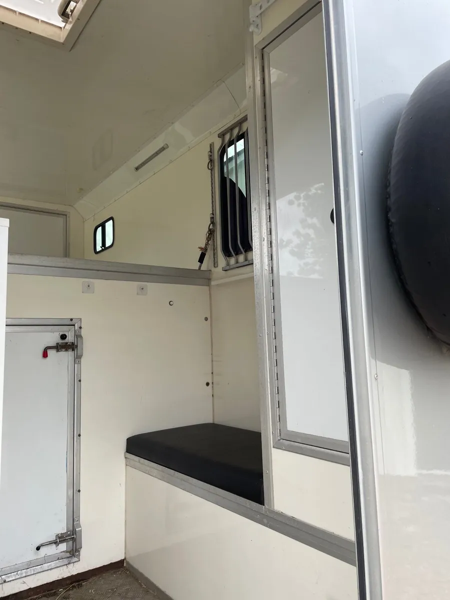 3.5T Regent Duo Horse box - Image 4