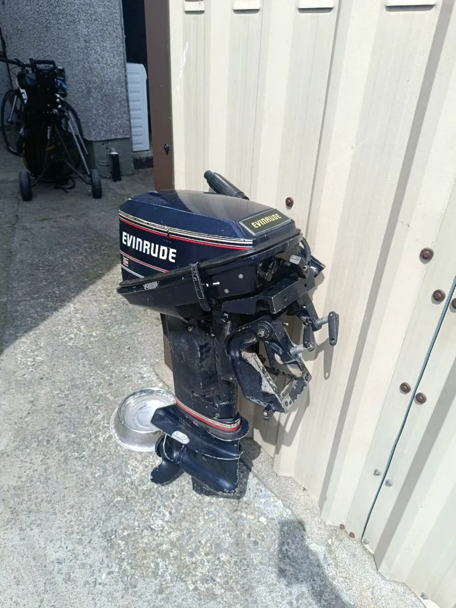 Evinrude 15 boat engine - Image 2