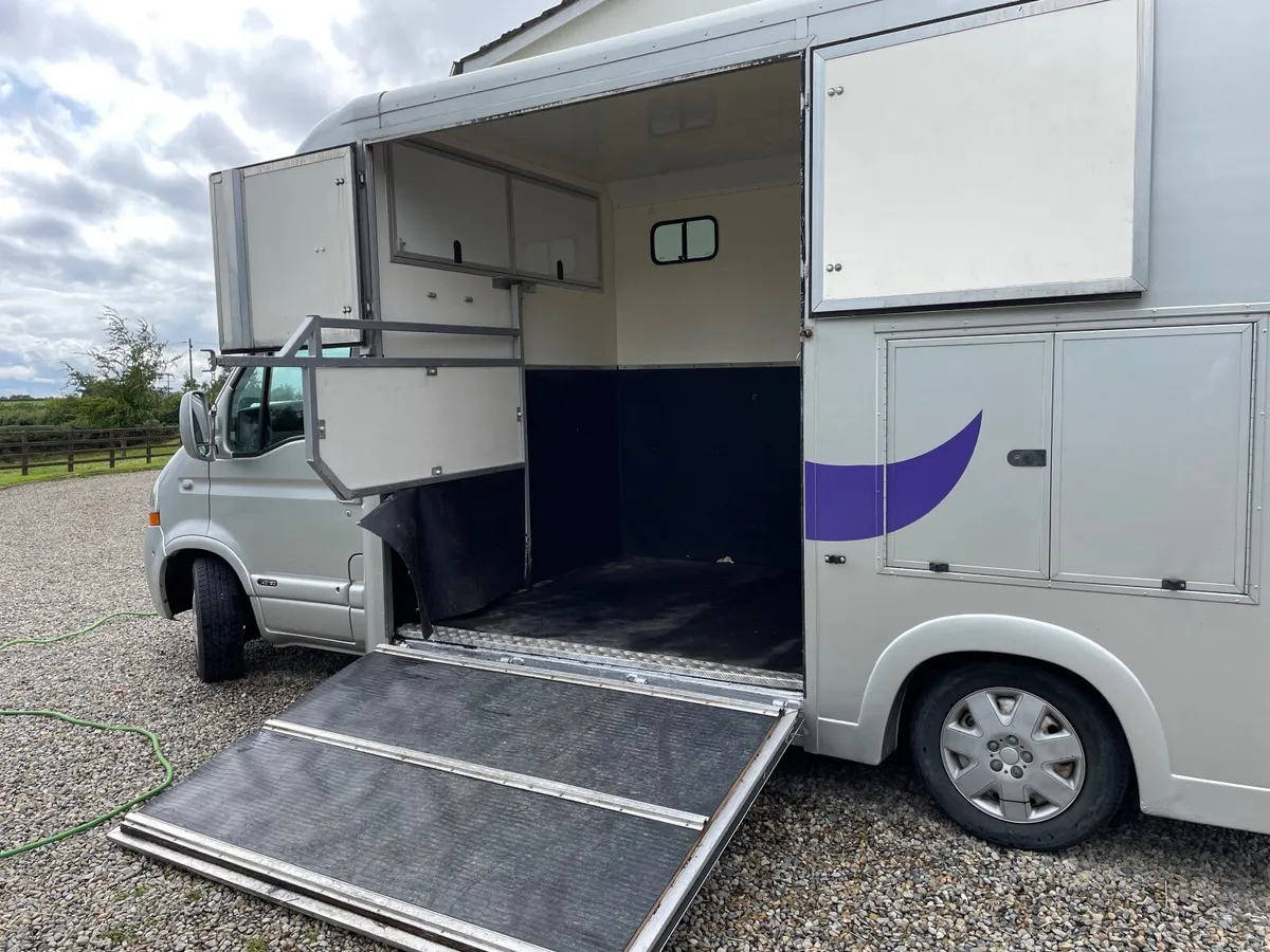 3.5T Regent Duo Horse box - Image 2