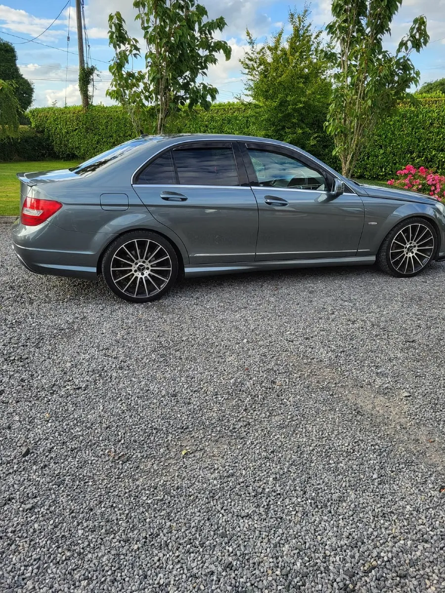Mercedes-Benz C-Class 2011 - Image 1