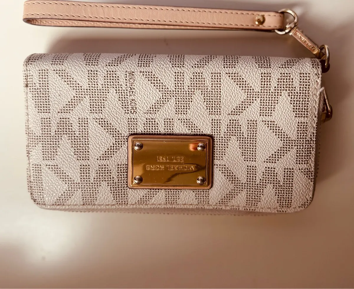 Michael Kors classic Monogram wallet - Image 2