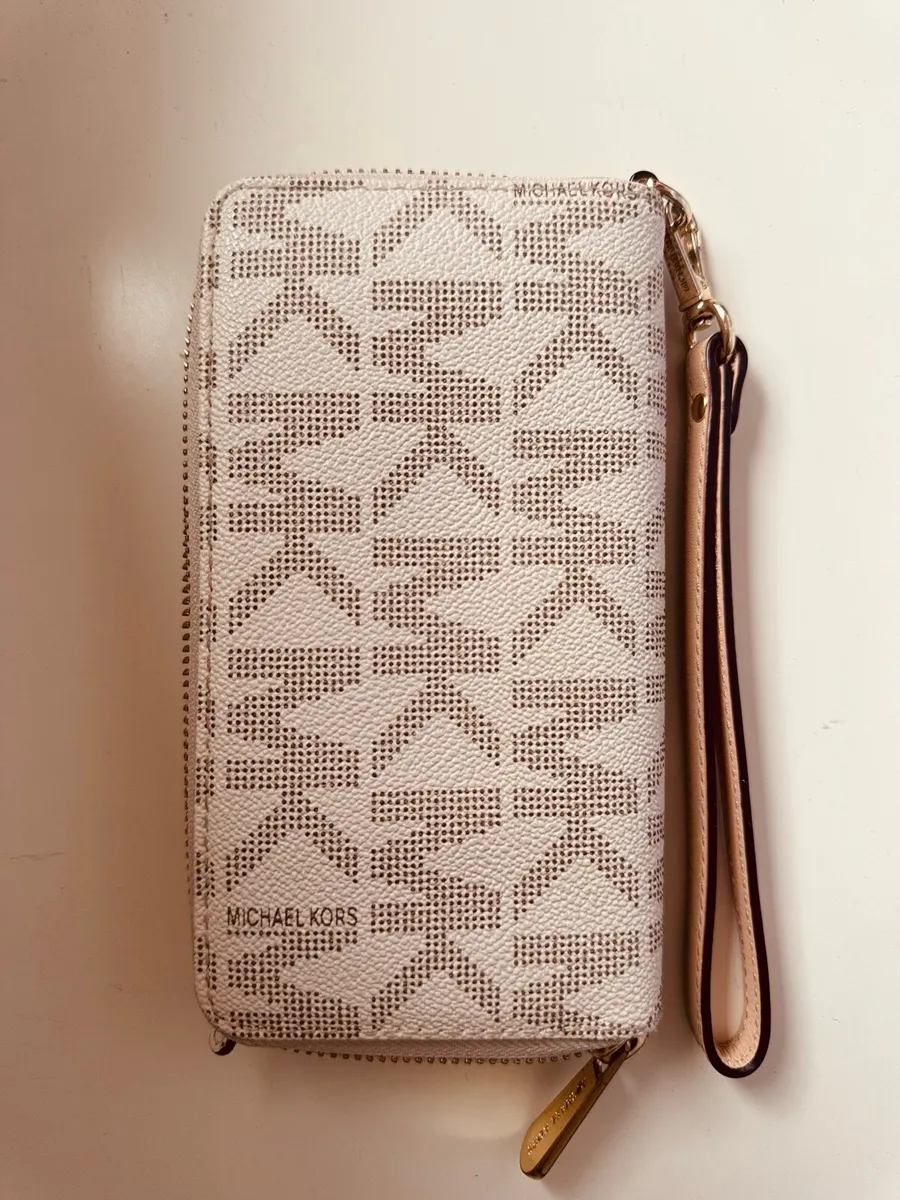 Michael Kors classic Monogram wallet - Image 3