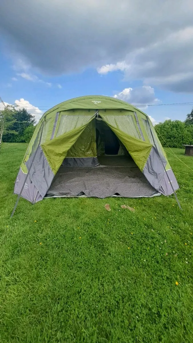 Tent - Image 4