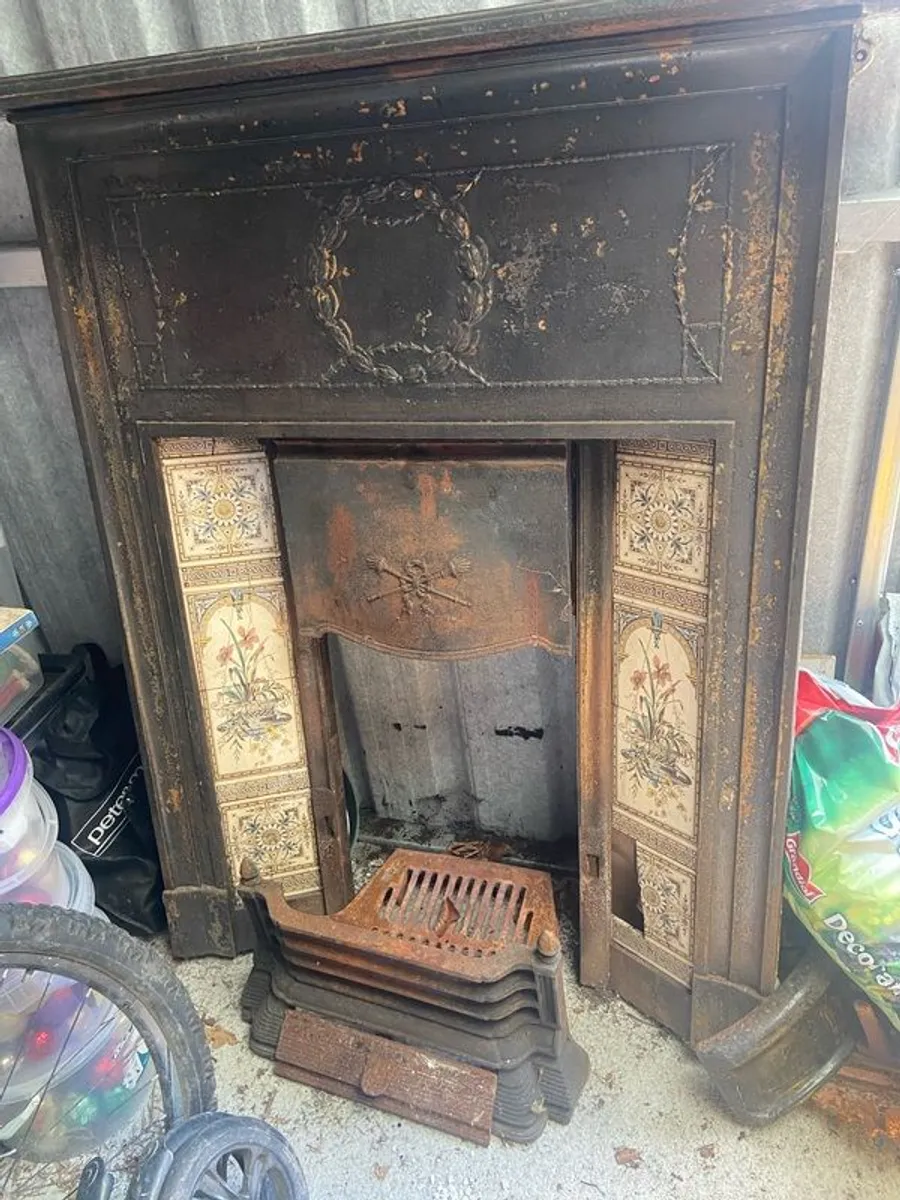 Edwardian Cast Iron Fireplace - Image 1
