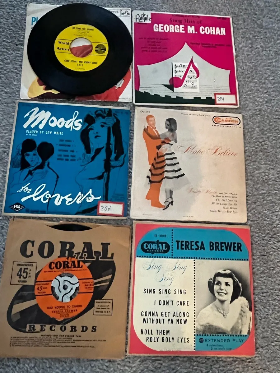 Vintage 45 speed records - Image 4