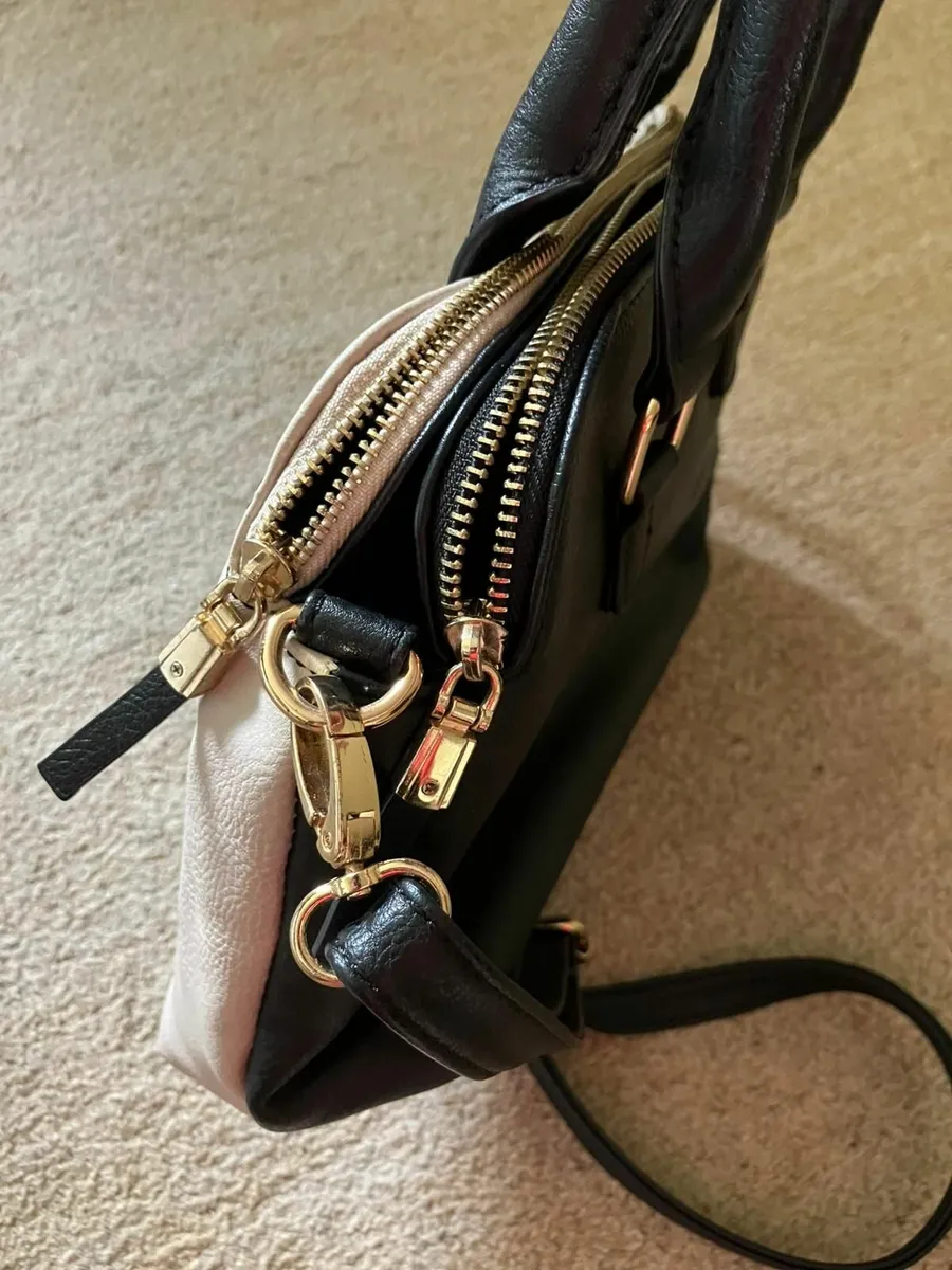 Cream and Black Handbag - Image 2