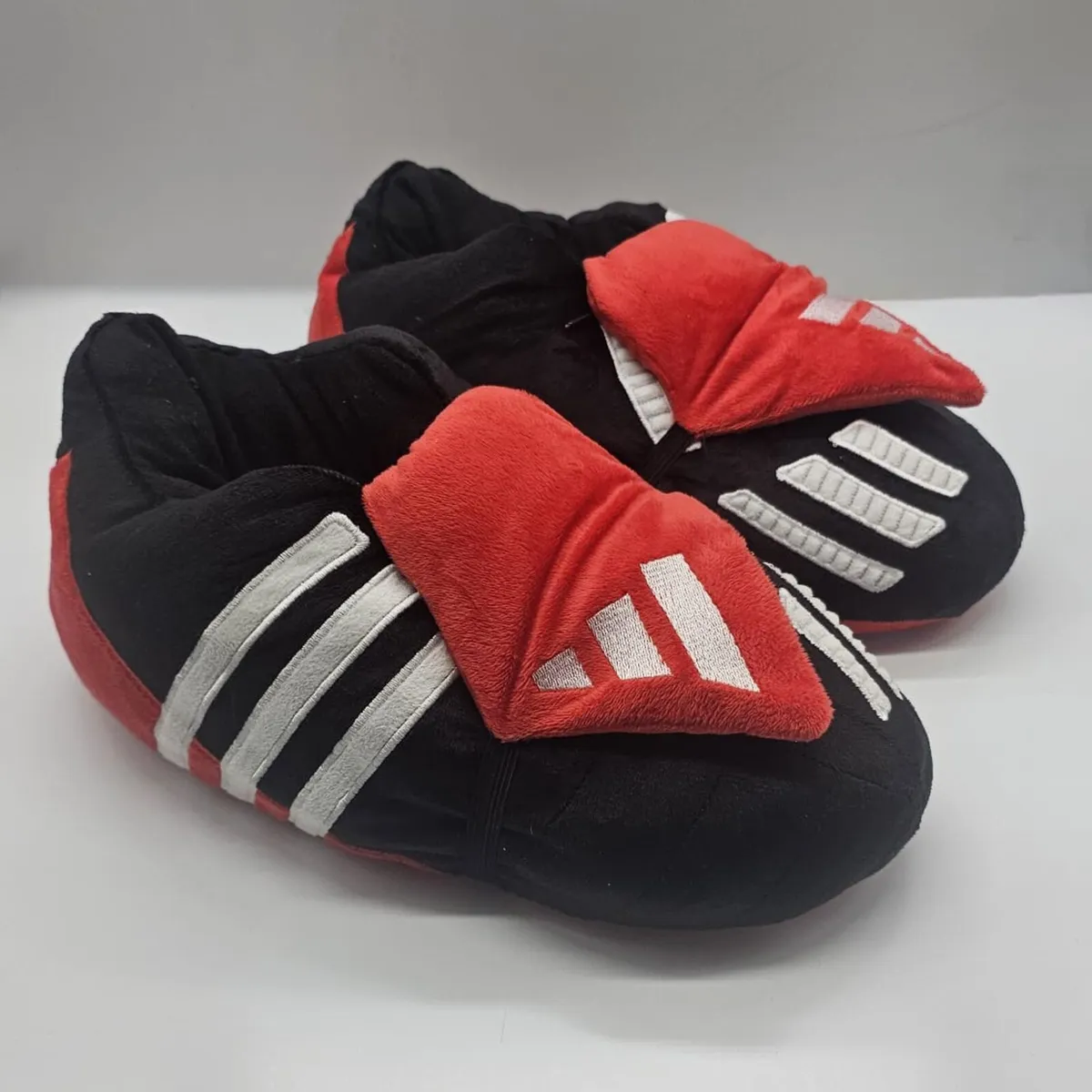 Retro Predator Mania Slipppers 😍 - Image 1