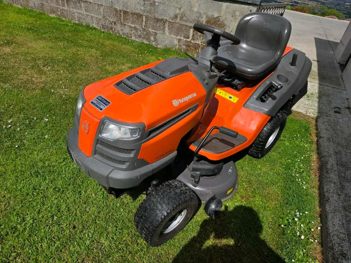 Husquvana lawnmower for sale - Image 2