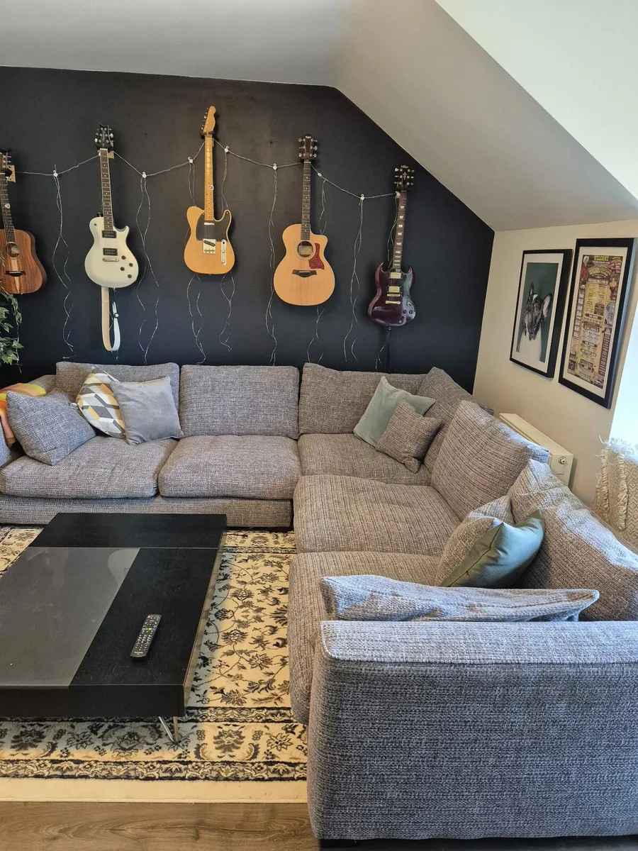Corner couch - Image 2