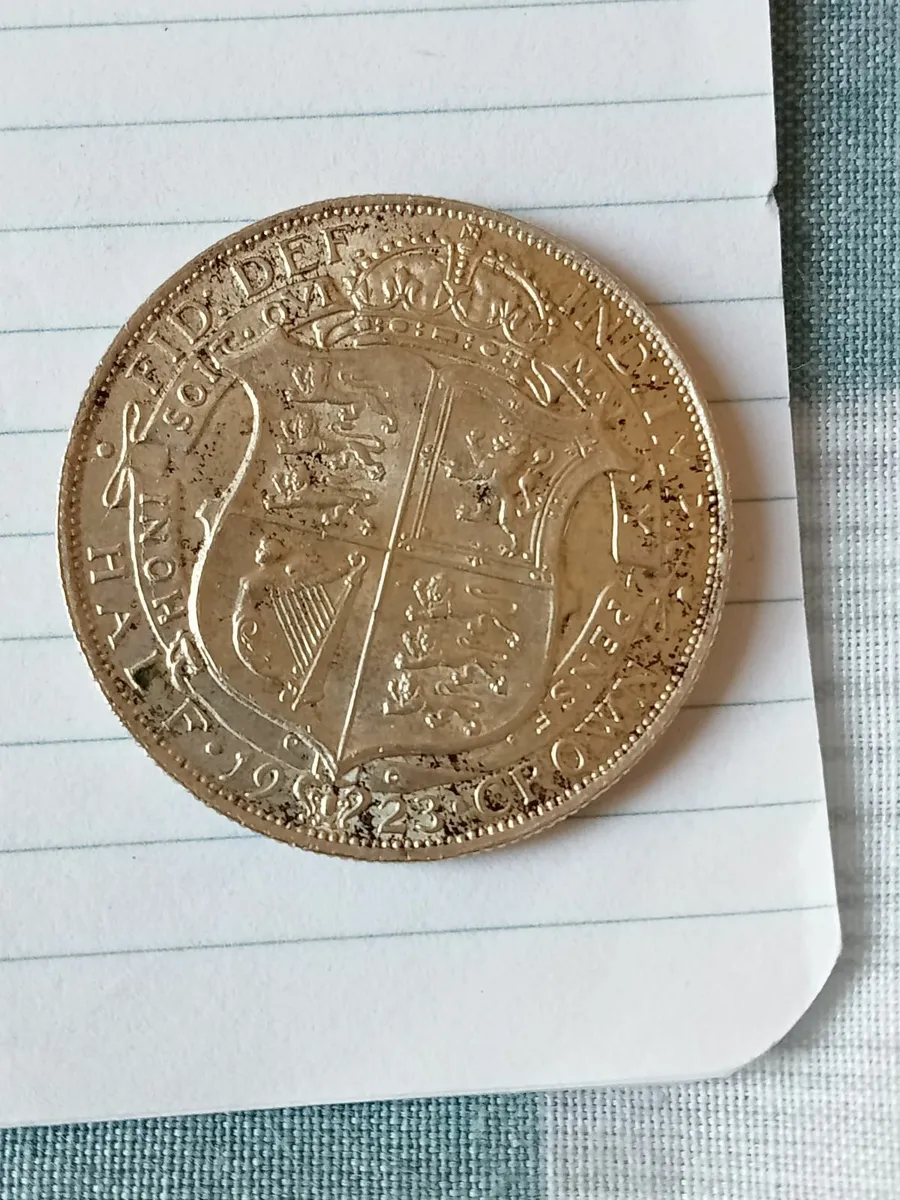 1923 half crown - Image 1