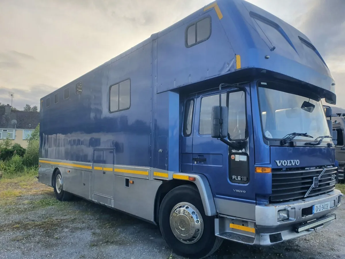 Volvo horse lorry - Image 3