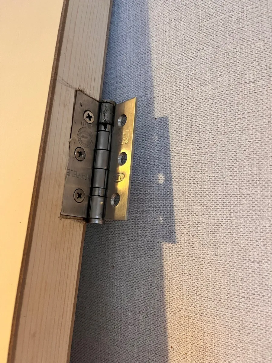 FREE 6-panelled internal door & door frame - Image 2