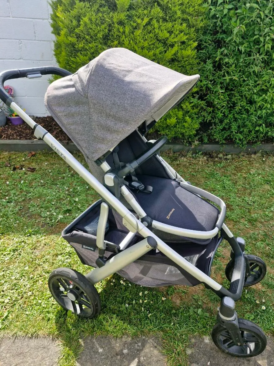 UPPABABY VISTA V2 INCL TODDLER SEAT, CARRYCOT ETC - Image 1