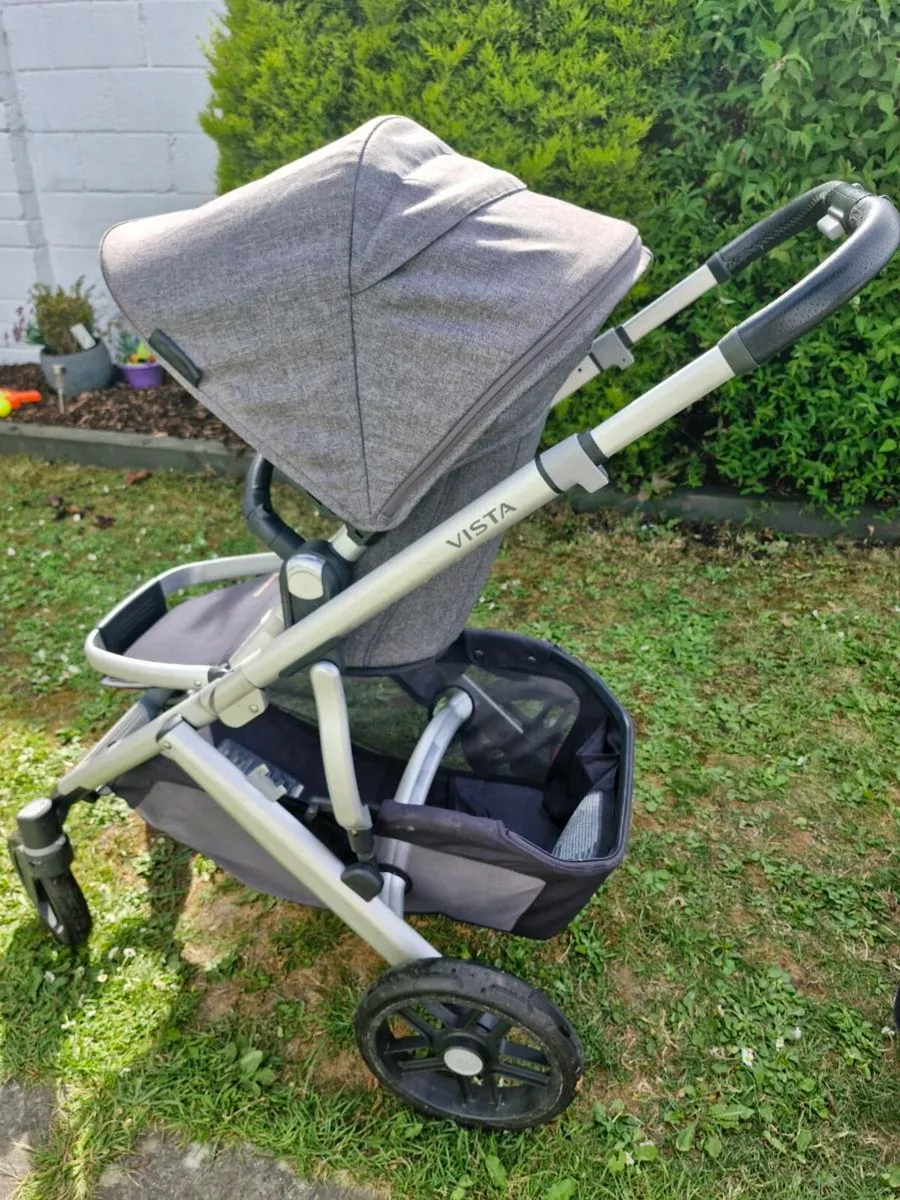 UPPABABY VISTA V2 INCL TODDLER SEAT, CARRYCOT ETC - Image 2