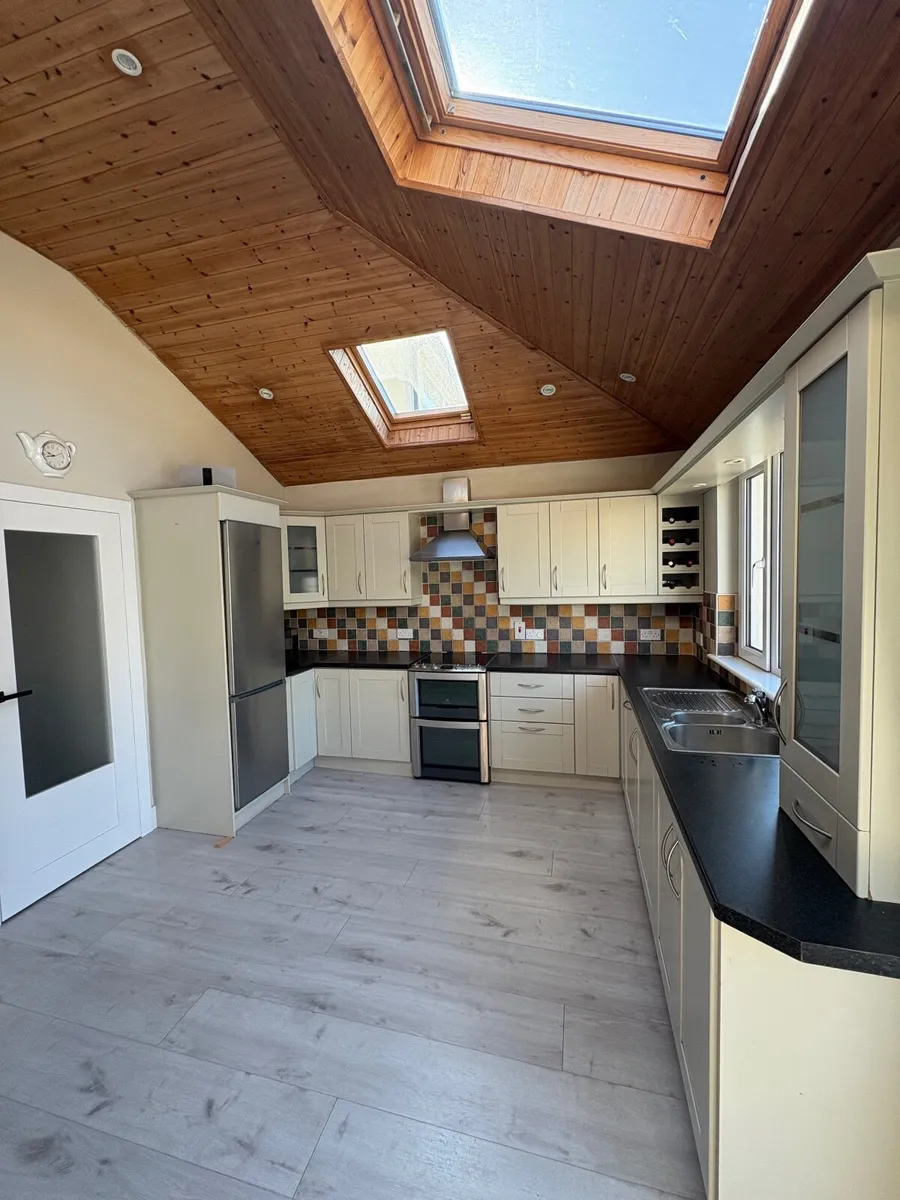 Kitchen - Image 3