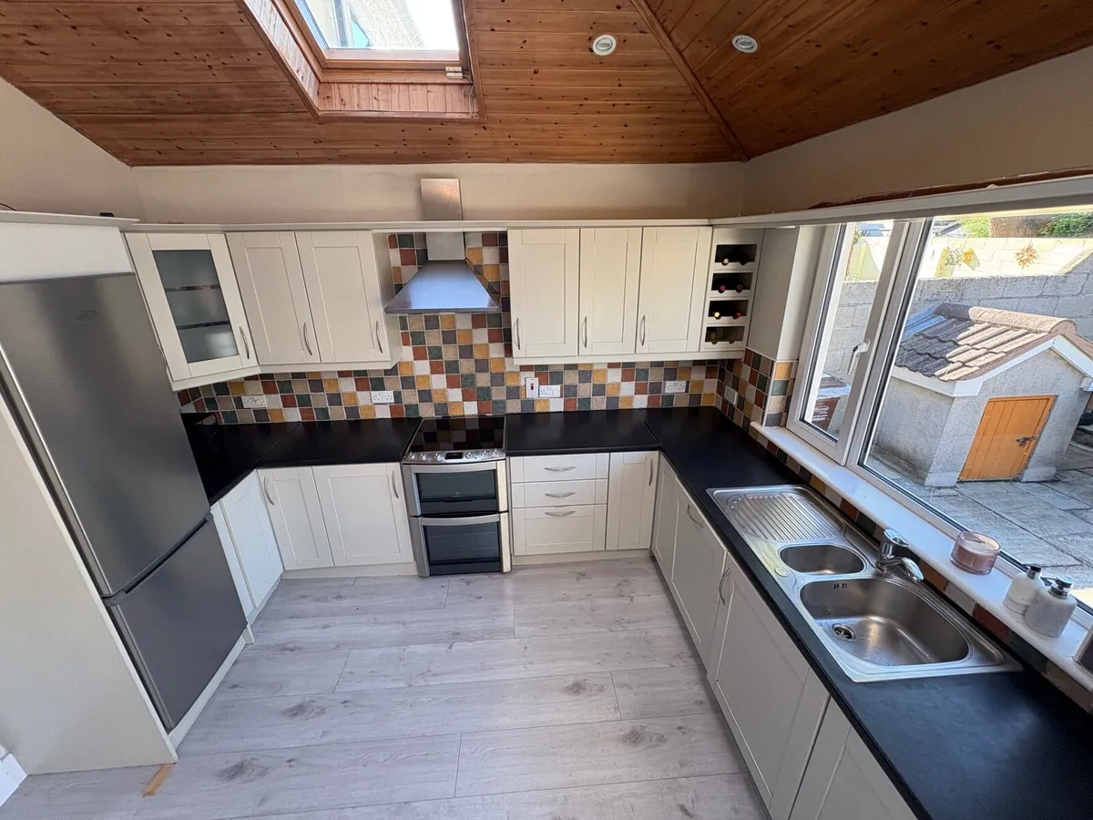 Kitchen - Image 2