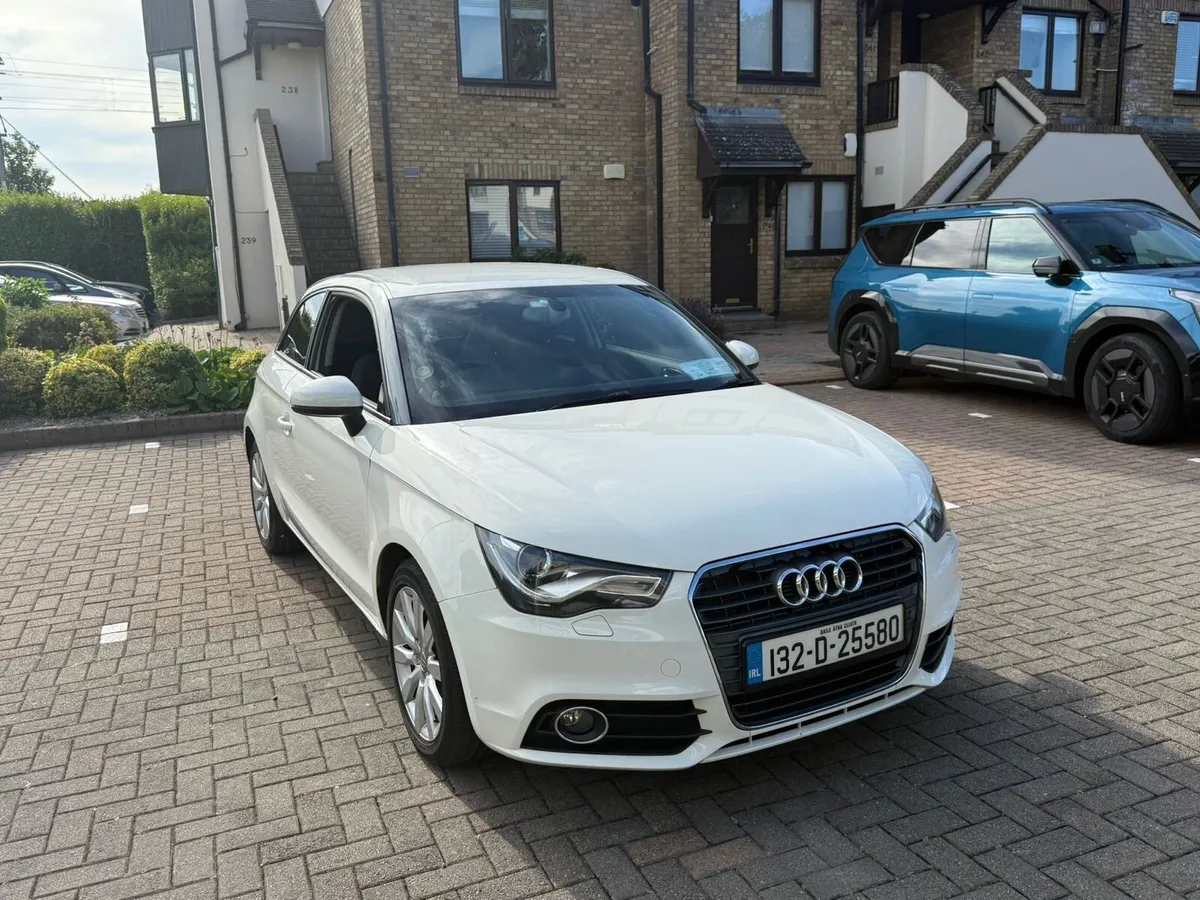 Audi A1 with only 63.000km service history - Image 2