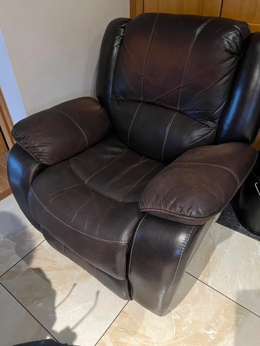 Leather recliner couch and chair - Image 3